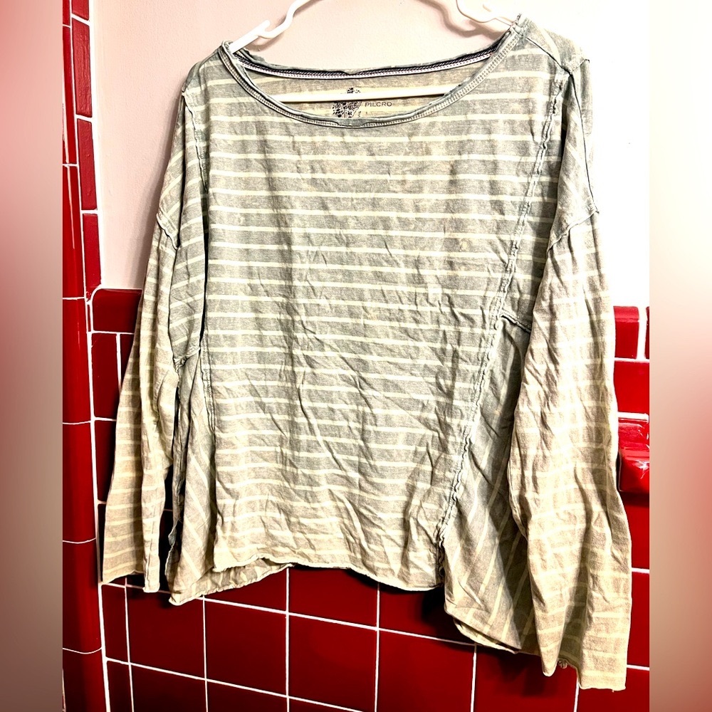 ⭐️$5⭐️ PILCRO Long Sleeve Tee, Size Small, Green Stripes, GUC